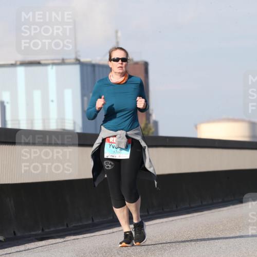 03.10.2025 - Köhlbrandbrückenlauf Jannik Wohlers http://msf.ph/oto/9098480 03.10.2025 10:22:23 Position 3 1766 meine-sportfotos.de