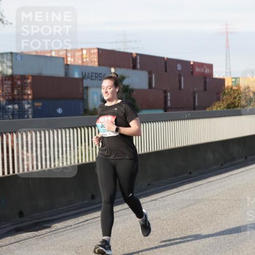 03.10.2025 - Köhlbrandbrückenlauf Jannik Wohlers http://msf.ph/oto/9098482 03.10.2025 10:19:58 Position 3 272 meine-sportfotos.de