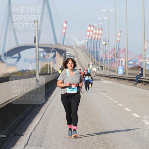 03.10.2025 - Köhlbrandbrückenlauf Jannik Wohlers http://msf.ph/oto/9098529 03.10.2025 10:22:43 Position 3 3692 meine-sportfotos.de