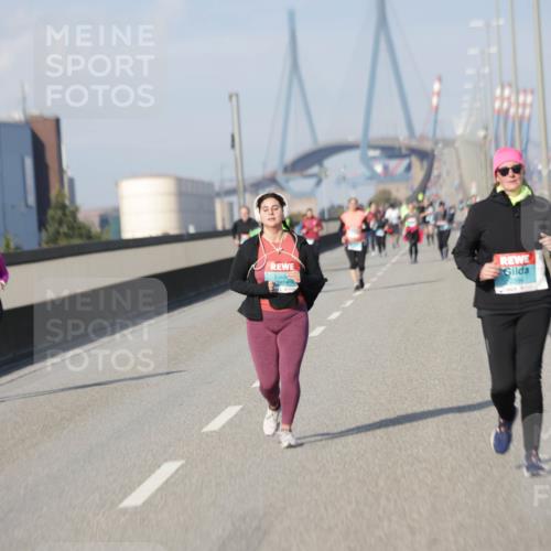 03.10.2025 - Köhlbrandbrückenlauf Jannik Wohlers http://msf.ph/oto/9098547 03.10.2025 10:20:00 Position 3  meine-sportfotos.de