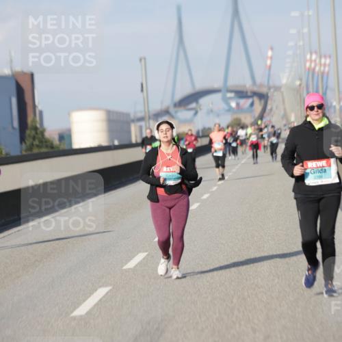 03.10.2025 - Köhlbrandbrückenlauf Jannik Wohlers http://msf.ph/oto/9098554 03.10.2025 10:20:00 Position 3  meine-sportfotos.de