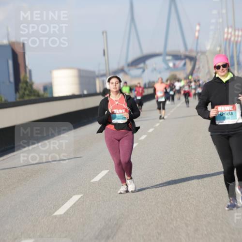03.10.2025 - Köhlbrandbrückenlauf Jannik Wohlers http://msf.ph/oto/9098583 03.10.2025 10:20:01 Position 3  meine-sportfotos.de