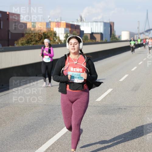 03.10.2025 - Köhlbrandbrückenlauf Jannik Wohlers http://msf.ph/oto/9098595 03.10.2025 10:20:07 Position 3 3822 meine-sportfotos.de