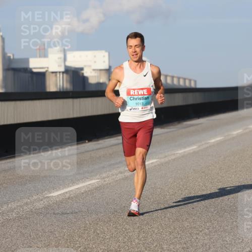 03.10.2025 - Köhlbrandbrückenlauf Lena Gebhardt http://msf.ph/oto/9098610 03.10.2025 09:34:38 Position 2 1013 meine-sportfotos.de