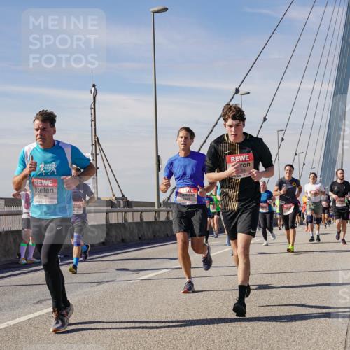 03.10.2025 - Köhlbrandbrückenlauf Michael Burmester http://msf.ph/oto/9098631 03.10.2025 12:45:03 Position 2 6534, 63 meine-sportfotos.de
