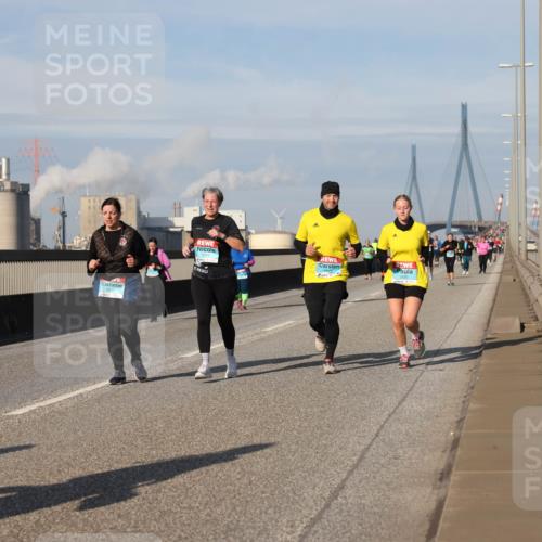 03.10.2025 - Köhlbrandbrückenlauf Lena Gebhardt http://msf.ph/oto/9098659 03.10.2025 10:10:33 Position 2  meine-sportfotos.de