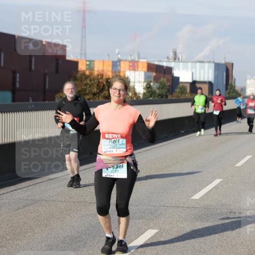 03.10.2025 - Köhlbrandbrückenlauf Jannik Wohlers http://msf.ph/oto/9098679 03.10.2025 10:20:28 Position 3 2620 meine-sportfotos.de