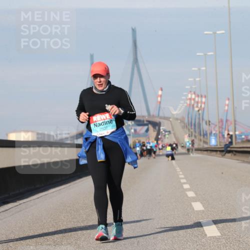 03.10.2025 - Köhlbrandbrückenlauf Jannik Wohlers http://msf.ph/oto/9098682 03.10.2025 10:23:16 Position 3 1928, 2507, 1389 meine-sportfotos.de