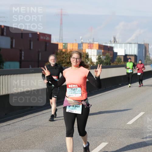 03.10.2025 - Köhlbrandbrückenlauf Jannik Wohlers http://msf.ph/oto/9098694 03.10.2025 10:20:28 Position 3 34, 2620 meine-sportfotos.de