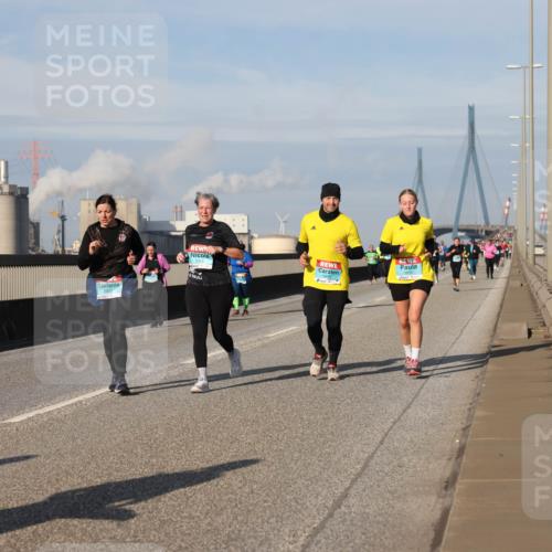 03.10.2025 - Köhlbrandbrückenlauf Lena Gebhardt http://msf.ph/oto/9098699 03.10.2025 10:10:33 Position 2 2041 meine-sportfotos.de