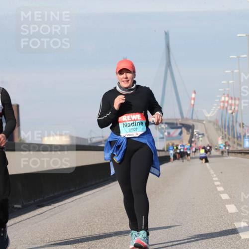 03.10.2025 - Köhlbrandbrückenlauf Jannik Wohlers http://msf.ph/oto/9098704 03.10.2025 10:23:17 Position 3 1928, 2507 meine-sportfotos.de