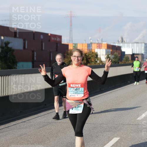 03.10.2025 - Köhlbrandbrückenlauf Jannik Wohlers http://msf.ph/oto/9098712 03.10.2025 10:20:28 Position 3 234, 2620 meine-sportfotos.de