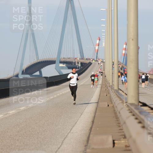 03.10.2025 - Köhlbrandbrückenlauf Lena Gebhardt http://msf.ph/oto/9098719 03.10.2025 09:34:59 Position 2  meine-sportfotos.de