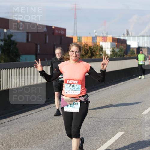 03.10.2025 - Köhlbrandbrückenlauf Jannik Wohlers http://msf.ph/oto/9098720 03.10.2025 10:20:28 Position 3 2620 meine-sportfotos.de