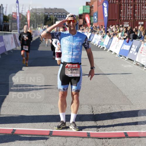03.10.2025 - Köhlbrandbrückenlauf Jannik Wohlers http://msf.ph/oto/9098767 03.10.2025 12:56:23 Ziel 4028, 4050, 4078, 4123, 4166, 4231, 5957, 6206, 6266, 6495 meine-sportfotos.de