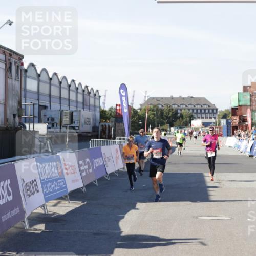 03.10.2025 - Köhlbrandbrückenlauf Jannik Wohlers http://msf.ph/oto/9098777 03.10.2025 12:56:28 Ziel 4028, 4054, 4166, 4170, 4231, 4478, 6266, 6408, 6769 meine-sportfotos.de