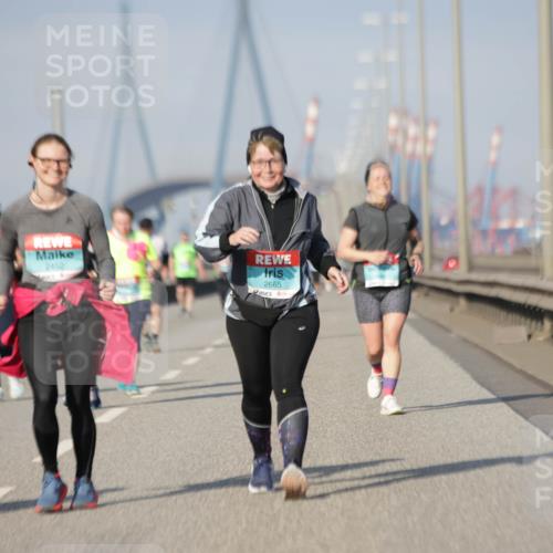 03.10.2025 - Köhlbrandbrückenlauf Jannik Wohlers http://msf.ph/oto/9098789 03.10.2025 10:20:35 Position 3 2452, 2665 meine-sportfotos.de