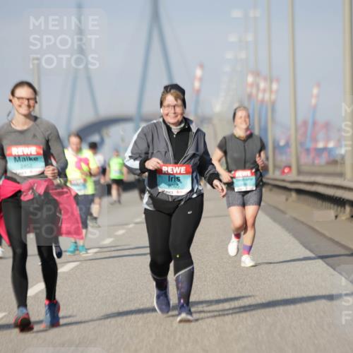 03.10.2025 - Köhlbrandbrückenlauf Jannik Wohlers http://msf.ph/oto/9098798 03.10.2025 10:20:35 Position 3 2452, 2665 meine-sportfotos.de
