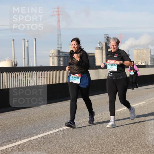 03.10.2025 - Köhlbrandbrückenlauf Lena Gebhardt http://msf.ph/oto/9098814 03.10.2025 10:10:35 Position 2 19, 1749, 2872, 2041 meine-sportfotos.de