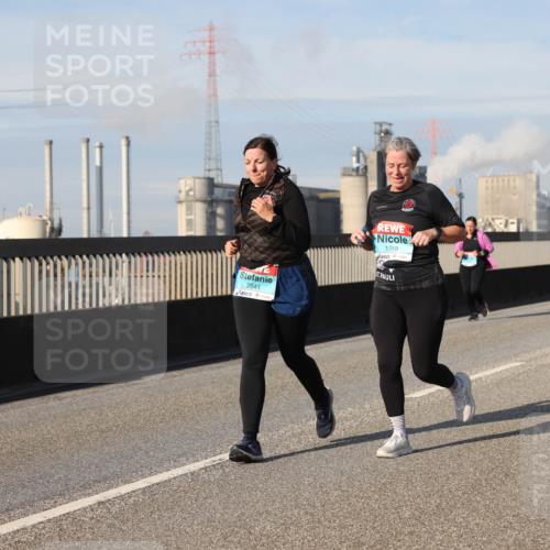 03.10.2025 - Köhlbrandbrückenlauf Lena Gebhardt http://msf.ph/oto/9098827 03.10.2025 10:10:36 Position 2 2041, 1749, 2872 meine-sportfotos.de