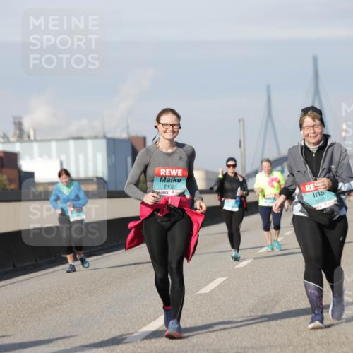 03.10.2025 - Köhlbrandbrückenlauf Jannik Wohlers http://msf.ph/oto/9098868 03.10.2025 10:20:38 Position 3 2565, 2452, 2665 meine-sportfotos.de
