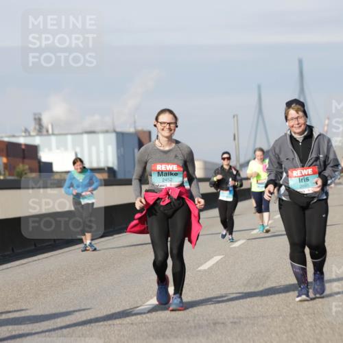 03.10.2025 - Köhlbrandbrückenlauf Jannik Wohlers http://msf.ph/oto/9098872 03.10.2025 10:20:38 Position 3 2565, 2452, 2665 meine-sportfotos.de