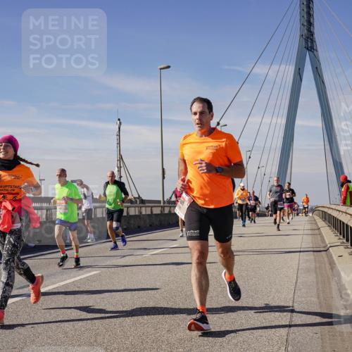 03.10.2025 - Köhlbrandbrückenlauf Michael Burmester http://msf.ph/oto/9098882 03.10.2025 12:45:13 Position 2  meine-sportfotos.de