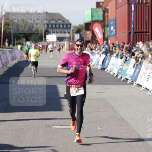 03.10.2025 - Köhlbrandbrückenlauf Jannik Wohlers http://msf.ph/oto/9098901 03.10.2025 12:56:31 Ziel 4028, 4054, 4096, 4166, 4170, 4231, 4478, 6266, 6408, 6769 meine-sportfotos.de