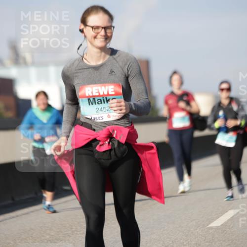 03.10.2025 - Köhlbrandbrückenlauf Jannik Wohlers http://msf.ph/oto/9098904 03.10.2025 10:20:39 Position 3 6, 2452 meine-sportfotos.de