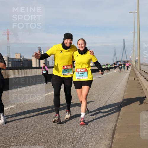 03.10.2025 - Köhlbrandbrückenlauf Lena Gebhardt http://msf.ph/oto/9098917 03.10.2025 10:10:37 Position 2 1749, 2875 meine-sportfotos.de
