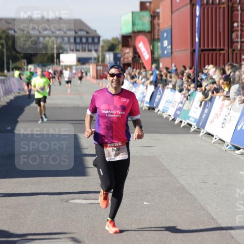 03.10.2025 - Köhlbrandbrückenlauf Jannik Wohlers http://msf.ph/oto/9098918 03.10.2025 12:56:31 Ziel 4028, 4054, 4096, 4166, 4170, 4231, 4478, 6266, 6408, 6769 meine-sportfotos.de