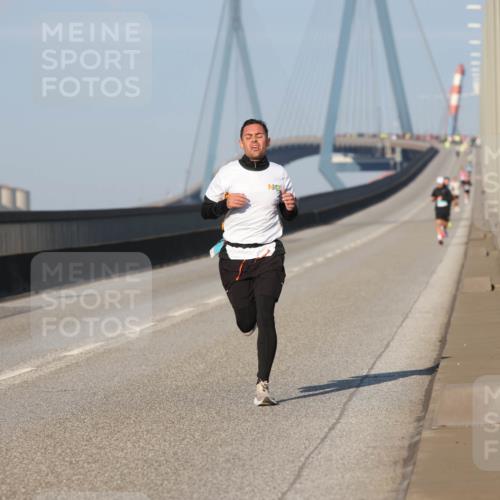 03.10.2025 - Köhlbrandbrückenlauf Lena Gebhardt http://msf.ph/oto/9098922 03.10.2025 09:35:07 Position 2 777 meine-sportfotos.de