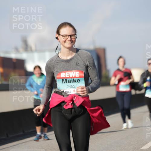 03.10.2025 - Köhlbrandbrückenlauf Jannik Wohlers http://msf.ph/oto/9098923 03.10.2025 10:20:39 Position 3 6, 2452 meine-sportfotos.de