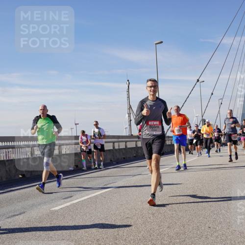 03.10.2025 - Köhlbrandbrückenlauf Michael Burmester http://msf.ph/oto/9098928 03.10.2025 12:45:15 Position 2  meine-sportfotos.de
