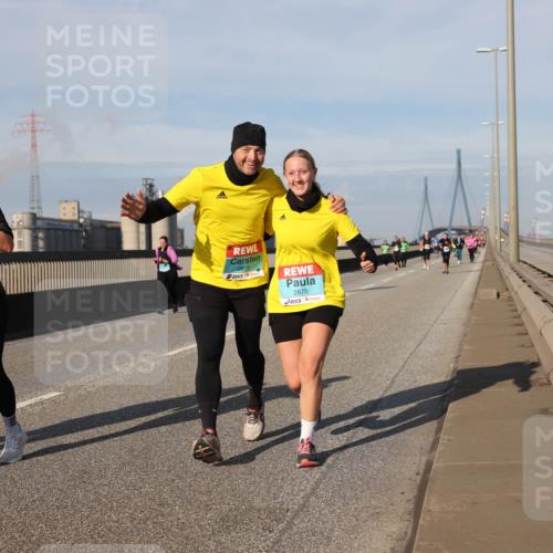 03.10.2025 - Köhlbrandbrückenlauf Lena Gebhardt http://msf.ph/oto/9098930 03.10.2025 10:10:37 Position 2 2875, 1749 meine-sportfotos.de