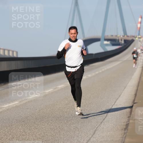 03.10.2025 - Köhlbrandbrückenlauf Lena Gebhardt http://msf.ph/oto/9098936 03.10.2025 09:35:07 Position 2  meine-sportfotos.de