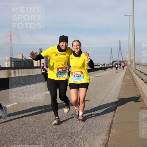 03.10.2025 - Köhlbrandbrückenlauf Lena Gebhardt http://msf.ph/oto/9098953 03.10.2025 10:10:37 Position 2 1749, 2872, 2875 meine-sportfotos.de
