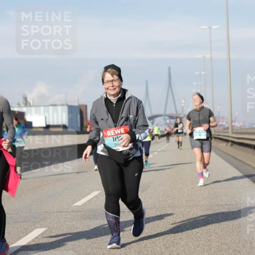 03.10.2025 - Köhlbrandbrückenlauf Jannik Wohlers http://msf.ph/oto/9098955 03.10.2025 10:20:40 Position 3 2452, 26 meine-sportfotos.de