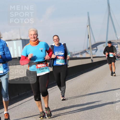 03.10.2025 - Köhlbrandbrückenlauf Jannik Wohlers http://msf.ph/oto/9098957 03.10.2025 10:24:14 Position 3 3092, 3093, 3805 meine-sportfotos.de
