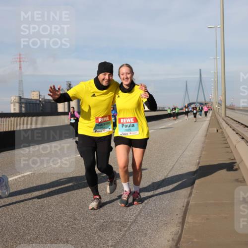 03.10.2025 - Köhlbrandbrückenlauf Lena Gebhardt http://msf.ph/oto/9098965 03.10.2025 10:10:37 Position 2 1749, 2875 meine-sportfotos.de