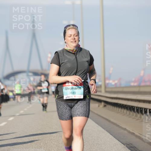 03.10.2025 - Köhlbrandbrückenlauf Jannik Wohlers http://msf.ph/oto/9099000 03.10.2025 10:20:42 Position 3 3649 meine-sportfotos.de