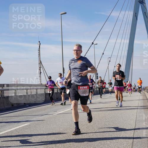 03.10.2025 - Köhlbrandbrückenlauf Michael Burmester http://msf.ph/oto/9099004 03.10.2025 12:45:18 Position 2 4365, 6822 meine-sportfotos.de