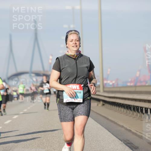 03.10.2025 - Köhlbrandbrückenlauf Jannik Wohlers http://msf.ph/oto/9099008 03.10.2025 10:20:42 Position 3 7145 meine-sportfotos.de