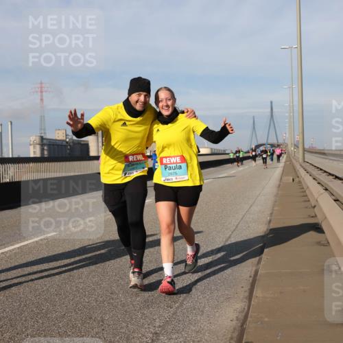 03.10.2025 - Köhlbrandbrückenlauf Lena Gebhardt http://msf.ph/oto/9099012 03.10.2025 10:10:37 Position 2 1749, 2875 meine-sportfotos.de