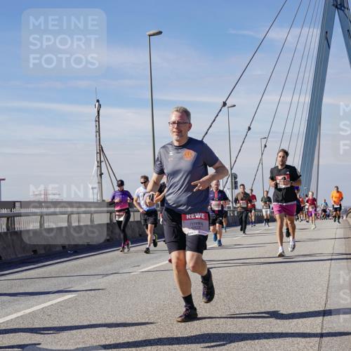 03.10.2025 - Köhlbrandbrückenlauf Michael Burmester http://msf.ph/oto/9099013 03.10.2025 12:45:18 Position 2 4365, 6822 meine-sportfotos.de