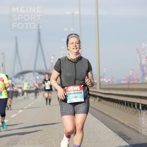 03.10.2025 - Köhlbrandbrückenlauf Jannik Wohlers http://msf.ph/oto/9099015 03.10.2025 10:20:42 Position 3 3649 meine-sportfotos.de