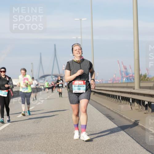 03.10.2025 - Köhlbrandbrückenlauf Jannik Wohlers http://msf.ph/oto/9099018 03.10.2025 10:20:43 Position 3 3649 meine-sportfotos.de
