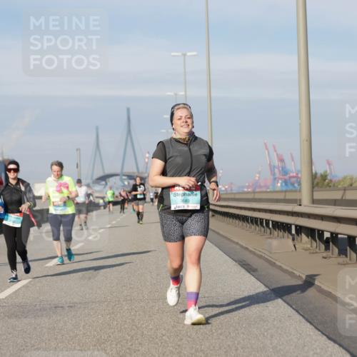 03.10.2025 - Köhlbrandbrückenlauf Jannik Wohlers http://msf.ph/oto/9099027 03.10.2025 10:20:43 Position 3 3649 meine-sportfotos.de