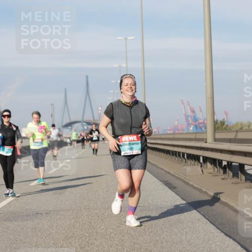 03.10.2025 - Köhlbrandbrückenlauf Jannik Wohlers http://msf.ph/oto/9099044 03.10.2025 10:20:43 Position 3 3649 meine-sportfotos.de