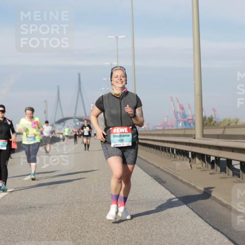 03.10.2025 - Köhlbrandbrückenlauf Jannik Wohlers http://msf.ph/oto/9099048 03.10.2025 10:20:43 Position 3 3649 meine-sportfotos.de